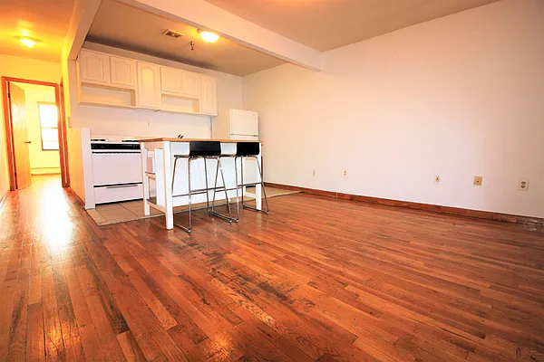 Rented by (Legacy) NY 101, Inc. | media 12