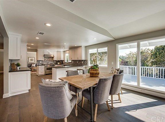 5th image of 2515 Salt Air Cir
