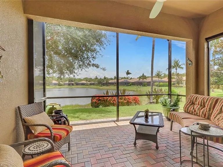 9142 Isla Bella Cir — Photo 22