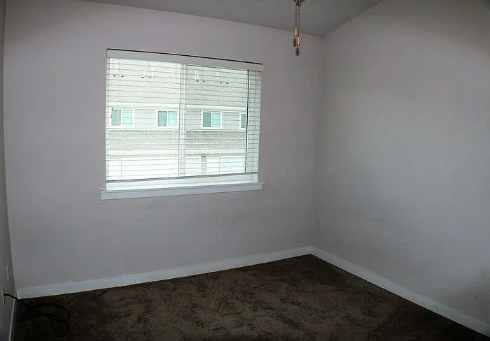 459 Taft Ave — Photo 29