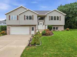 1182 Broadway Dr, Sun Prairie, WI 53590