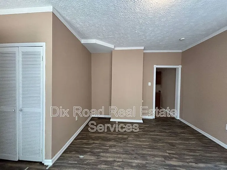 8 S River St — Photo 13