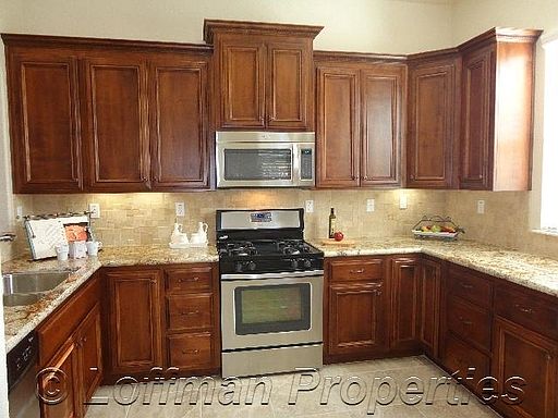 3rd image of 7180 Orchard Cir