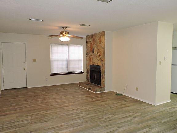 4th image of 2328 Shoal Creek Dr
