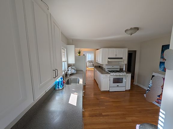 3rd image of 22-24 Bradley Rd #2