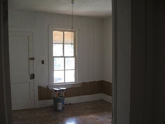 5th image of 2386 Saint Anthony St