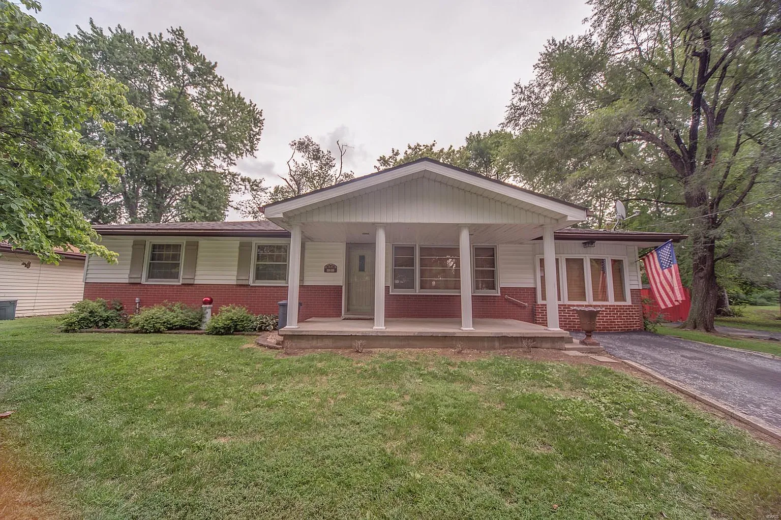 2 Timothy Ln photo 1