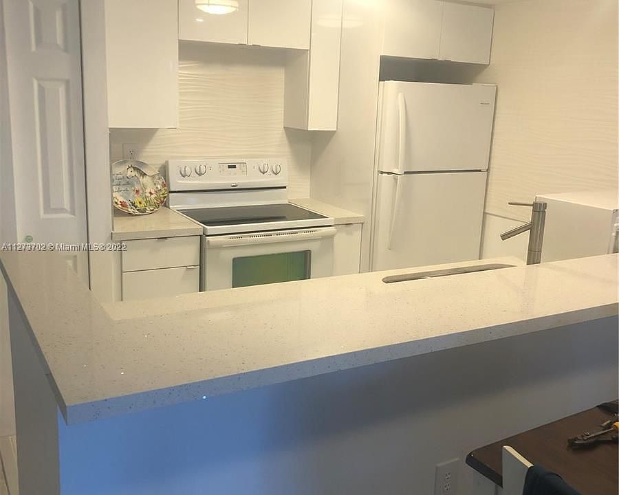 2nd image of 995 SW 84th Ave APT 124