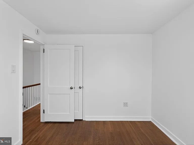 439 E 11th Ave — Photo 14