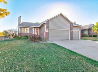 2530 N Woodridge St, Wichita, KS 67226