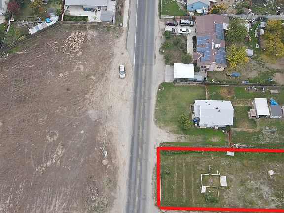 3rd image of 6961 N Cypress Ave