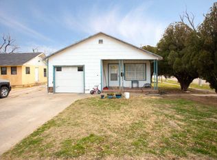 1023 S Porter Ave, Dumas, TX 79029