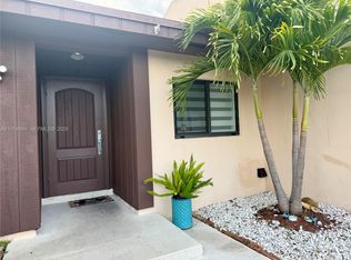 Devon-Aire Villas, Miami, FL 33186