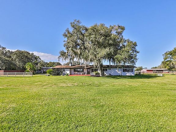 3rd image of 3612 Overstreet Ln