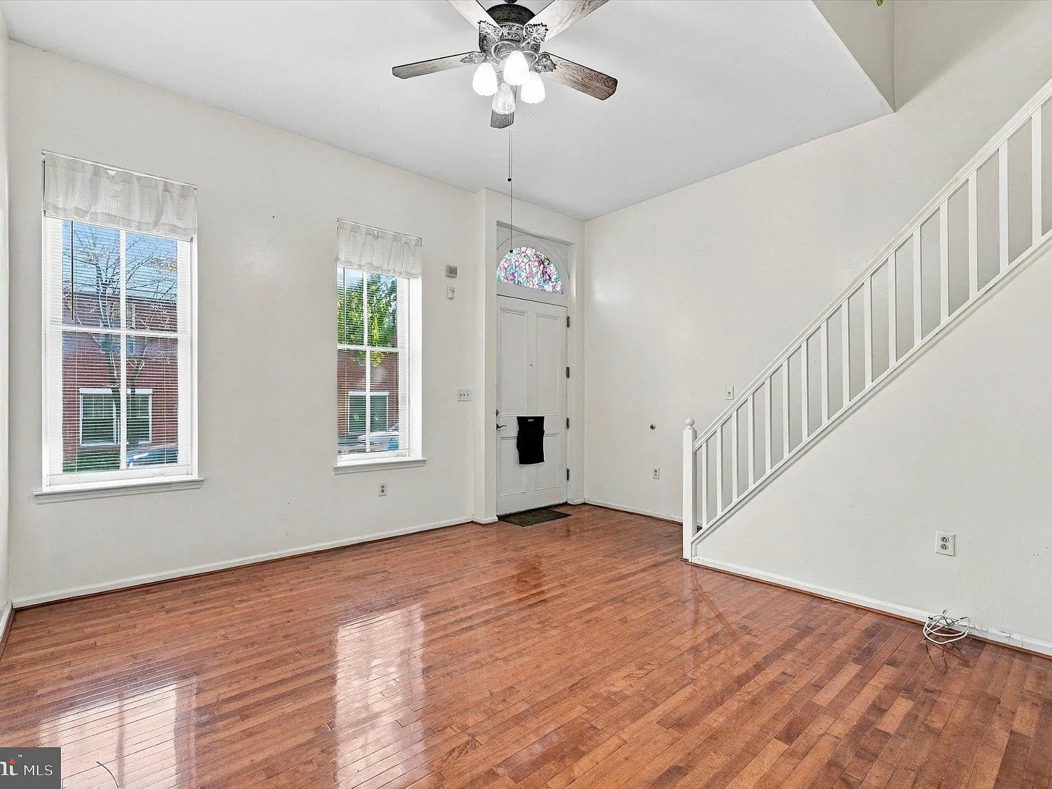 4 bed, 2.0 bath, 2000 sqft, $1,995 — Photo 4