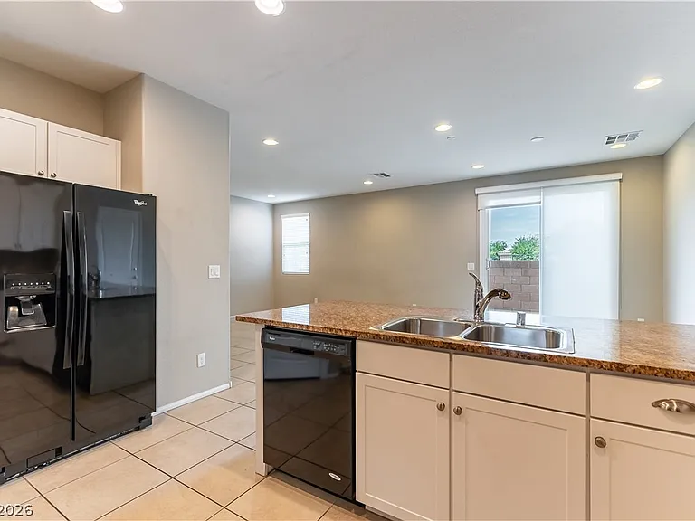 3116 Zara Ave — Photo 3