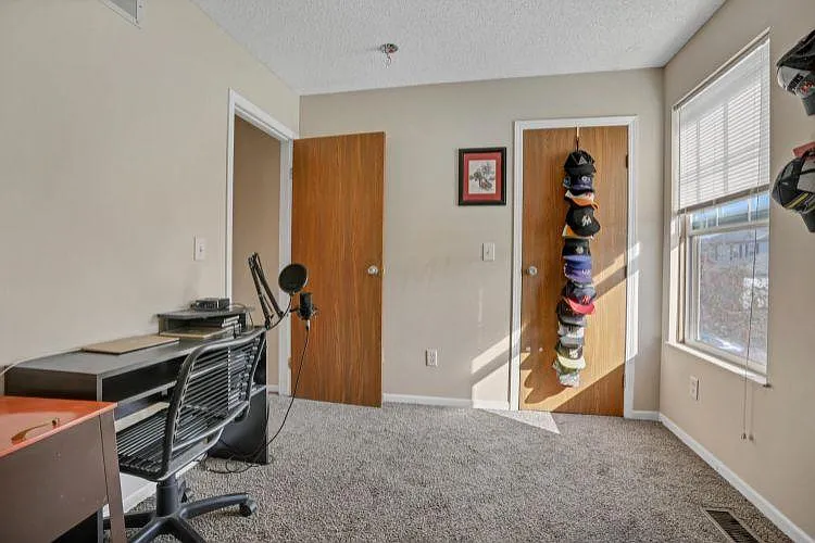 189 Hawkins Ln #F — Photo 20