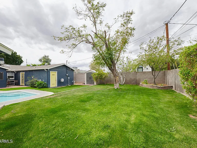 1708 E Montebello Ave — Photo 30