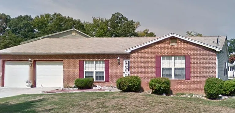 Darien Pl — Photo 1