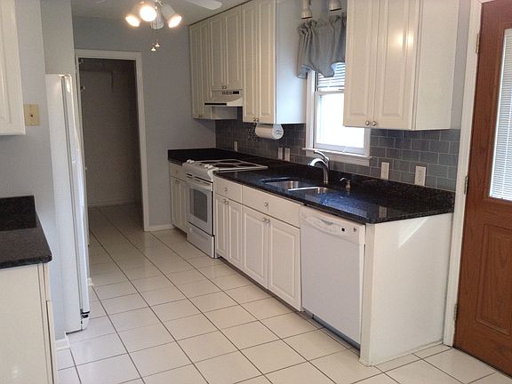 2nd image of 415 Moss Creek Dr