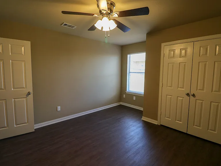 3001 Breton St — Photo 9