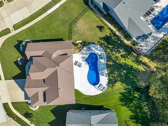 4th image of 600 Montrachet Ct