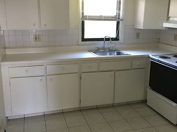5th image of 335 Fountain St APT 3A