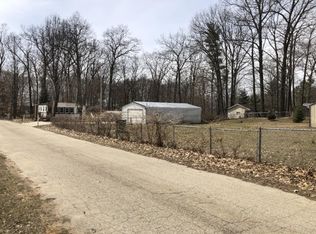 15707 Maplewood Dr, Gowen, MI 49326
