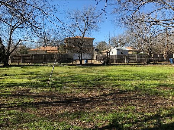 4th image of 8940 Jennie Lee Cir