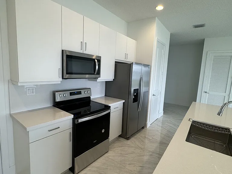 5226 Karlia Dr — Photo 22