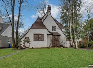 300 Churchill Rd, Teaneck, NJ 07666