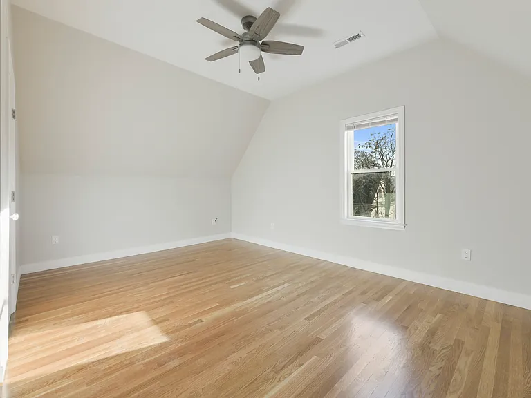 4 Benson St #2 — Photo 20