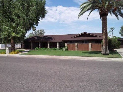 1st image of 728 W Gleneagles Dr