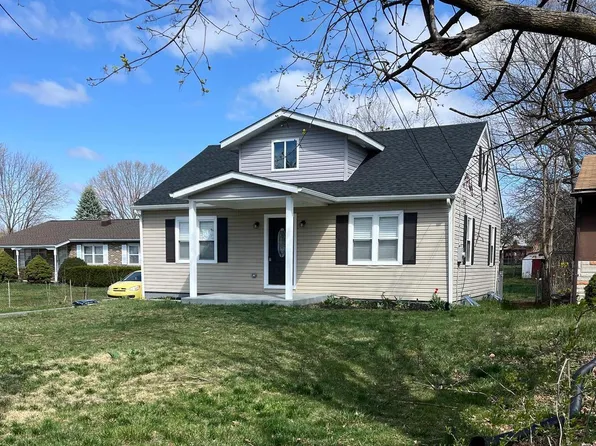 17532 Cedar Lawn Dr, Hagerstown, MD 21740