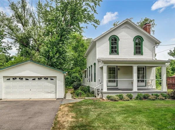 6430 Webster Rd, Orchard Park, NY 14127