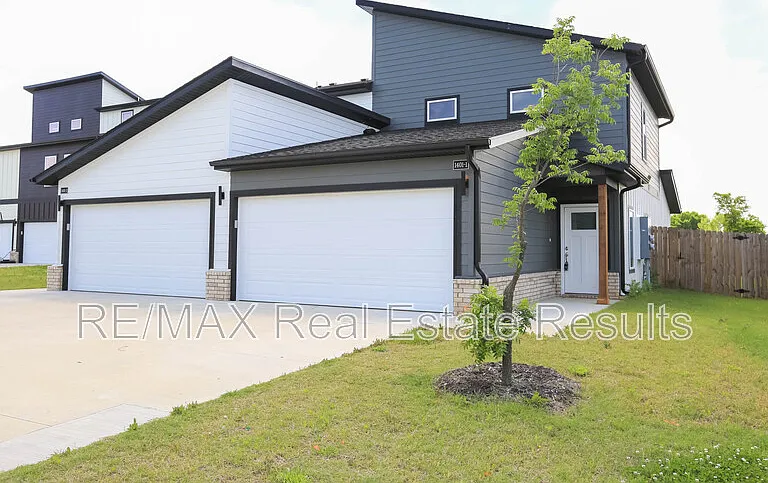 1401 Poigai Way #1 — Photo 3