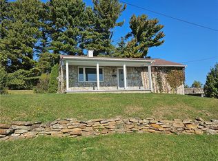 57 Viewmont Dr, Latrobe, PA 15650