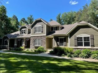 445 Headwaters Dr NE, Lowell, MI 49331