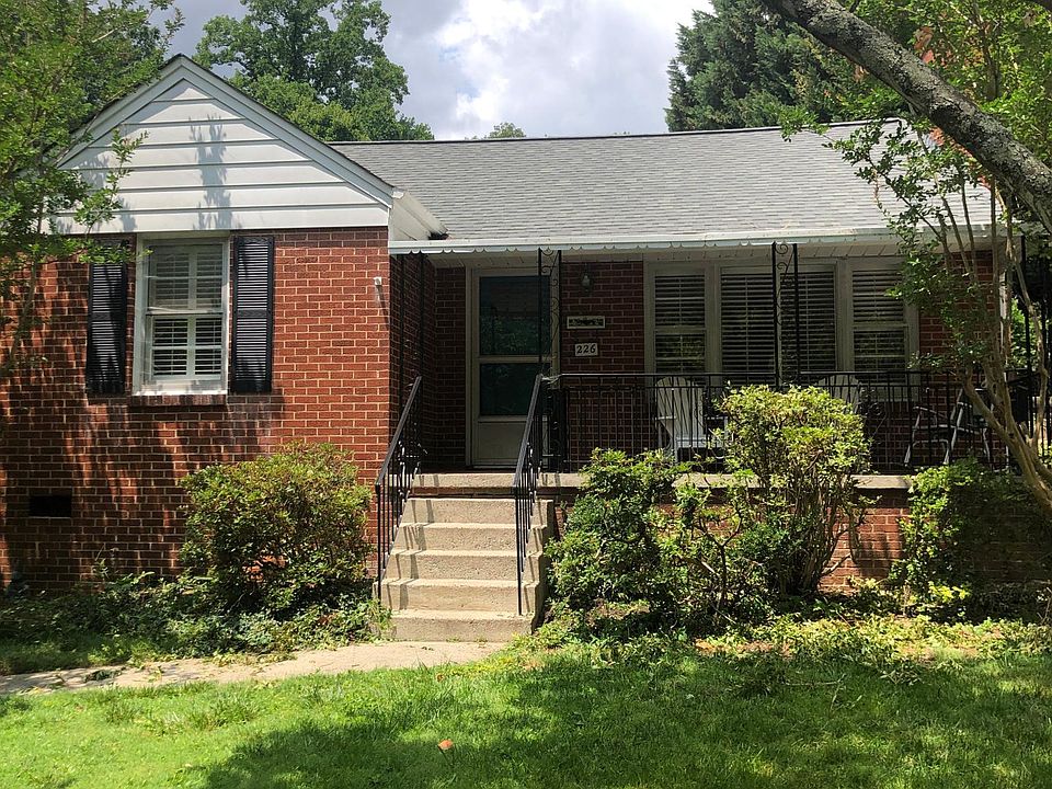 1st image of 226 Mayflower Dr