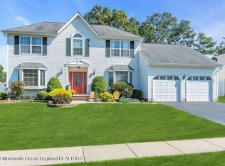 14 Cambridge Dr, Howell, NJ 07731