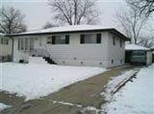 9532 Farmer Dr, Highland, IN 46322