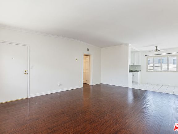 4th image of 8710 Belford Ave APT 215B