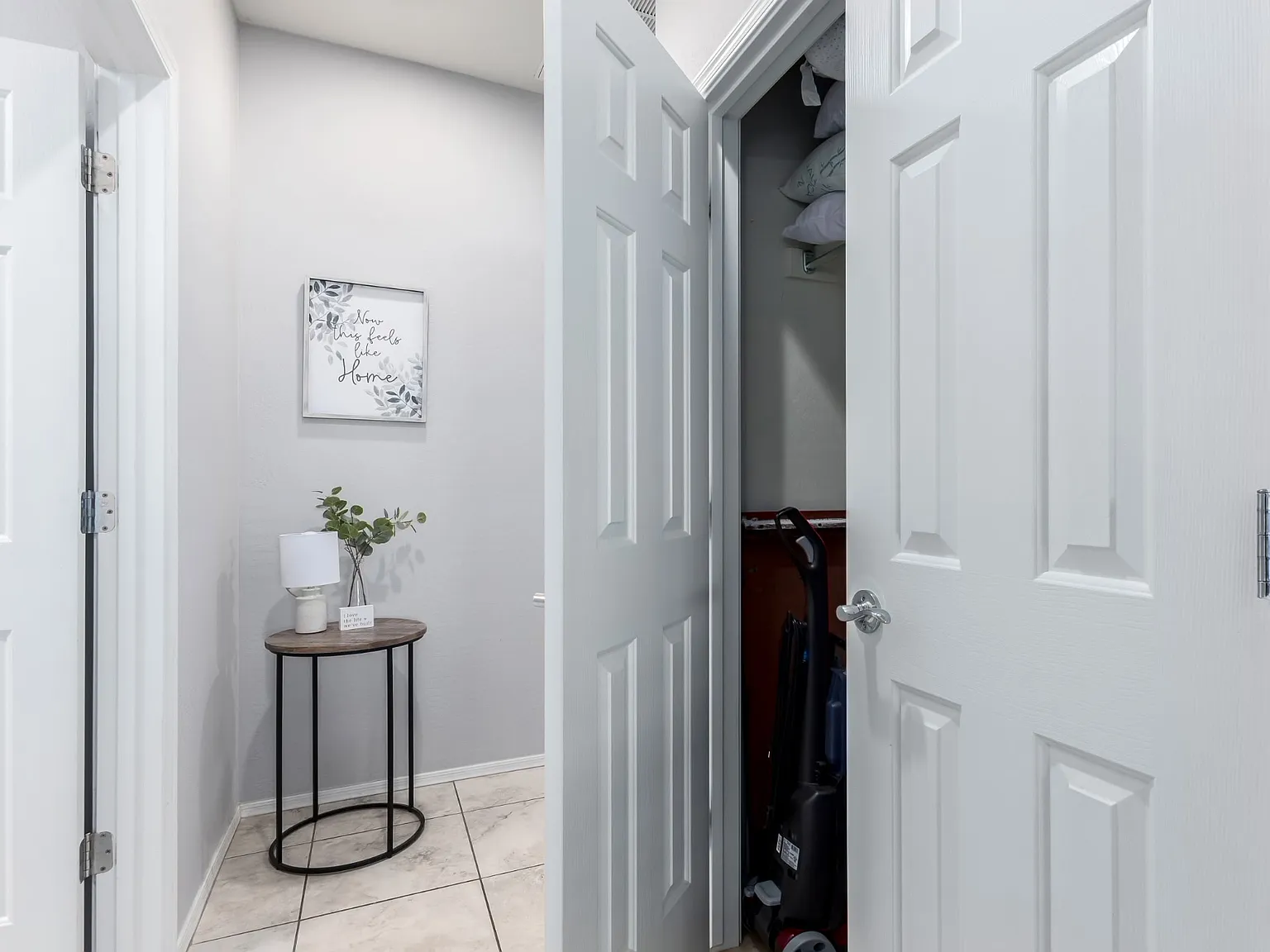 3 bed, 2153 sqft, $2,490 — Photo 4