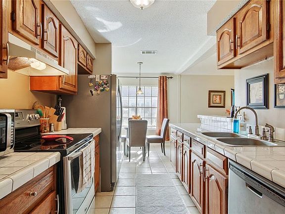 5th image of 2621 Elm Lawn Dr