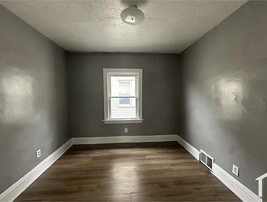 10006 Lamontier Ave — Photo 8