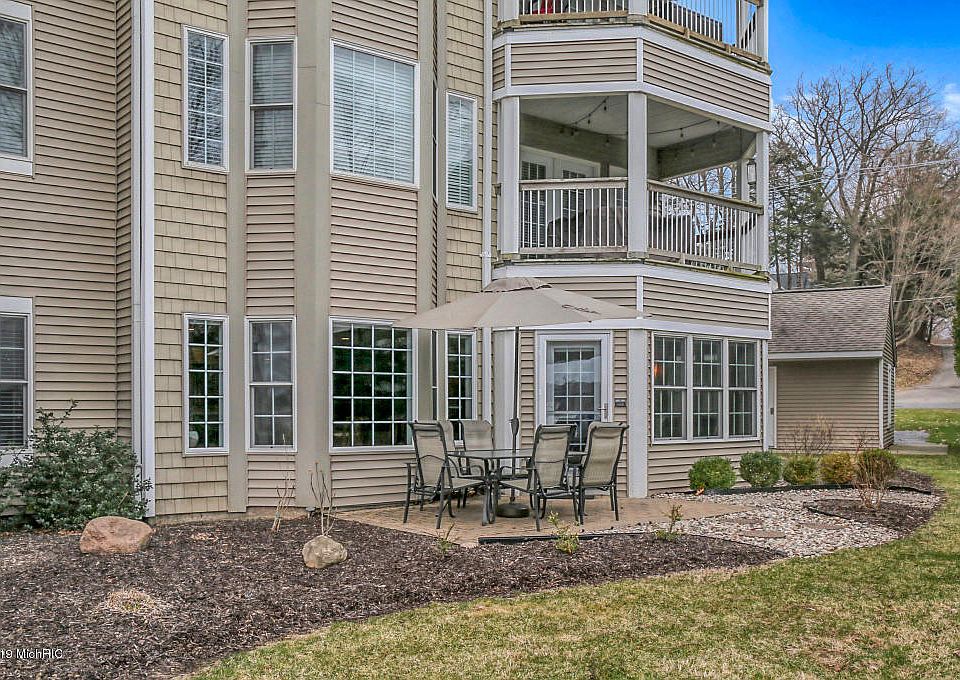 1st image of 318 Singapore Ct