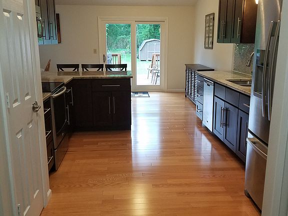 2nd image of 78 Kelly Marie Dr