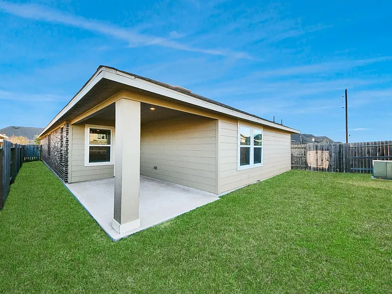 24654 Greenwood Bay Dr — Photo 40