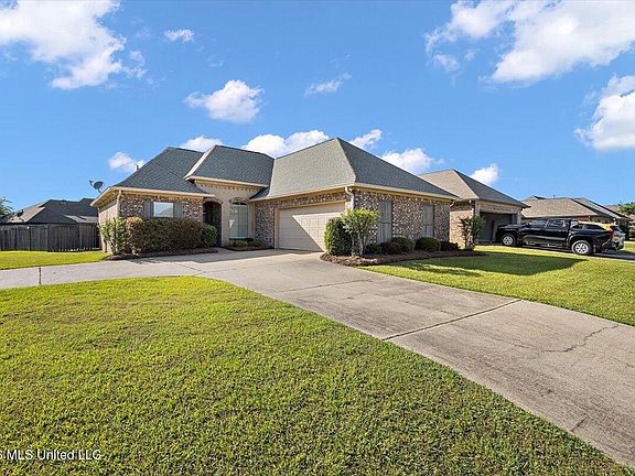 2nd image of 301 Ridge Pointe Dr