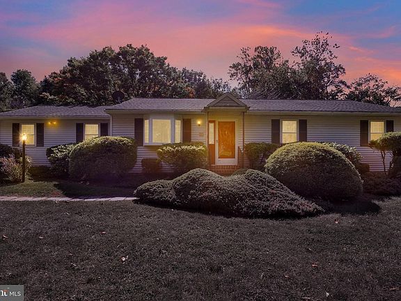 3rd image of 57 Conrad Rd